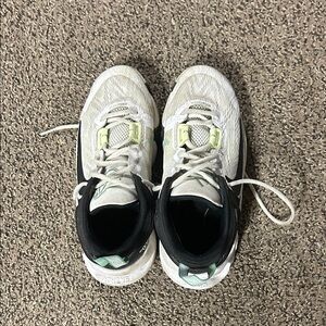 Nike Kids Sneakers in White and Green